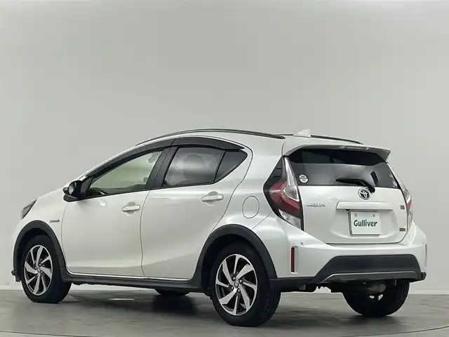 トヨタ アクア クロスオーバー グラム 埼玉県 2018(平30)年 4.4万km ホワイトパールクリスタルシャイン 純正9インチナビ Bluetooth フルセグTV バックカメラ ハーフレザーシート オートハイビーム コーナーセンサー 衝突軽減ブレーキ スマートキー ルーフレール ドライブレコーダー ETC