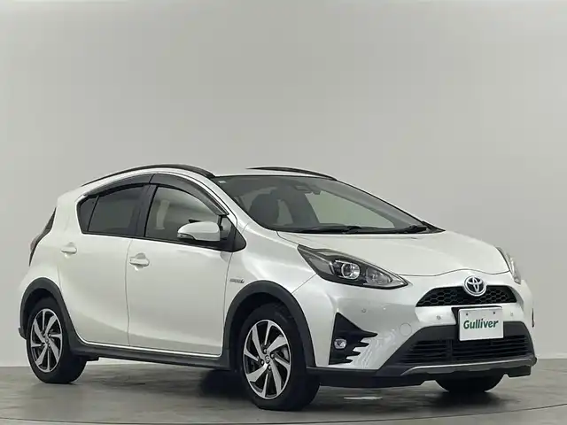 トヨタ アクア クロスオーバー グラム 埼玉県 2018(平30)年 4.4万km ホワイトパールクリスタルシャイン 純正9インチナビ Bluetooth フルセグTV バックカメラ ハーフレザーシート オートハイビーム コーナーセンサー 衝突軽減ブレーキ スマートキー ルーフレール ドライブレコーダー ETC