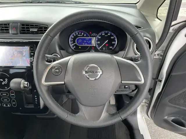 日産 デイズ ハイウェイスターX 三重県 2018(平30)年 6.2万km ホワイトパール 登録時61411km/禁煙車/純正ナビ/（AM/FM/TV/Bluetooth）/フルセグTV/アラウンドビューモニター/アイドリングストップ/純正ドライブレコーダー/プッシュスタート/衝突軽減システム/スペアキー