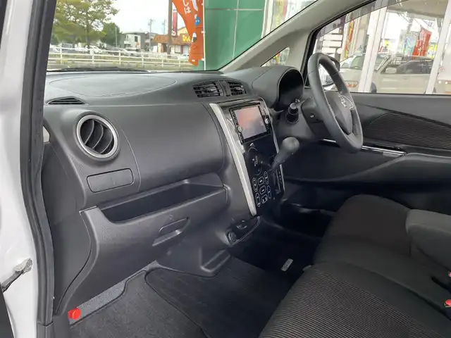 日産 デイズ ハイウェイスターX 三重県 2018(平30)年 6.2万km ホワイトパール 登録時61411km/禁煙車/純正ナビ/（AM/FM/TV/Bluetooth）/フルセグTV/アラウンドビューモニター/アイドリングストップ/純正ドライブレコーダー/プッシュスタート/衝突軽減システム/スペアキー