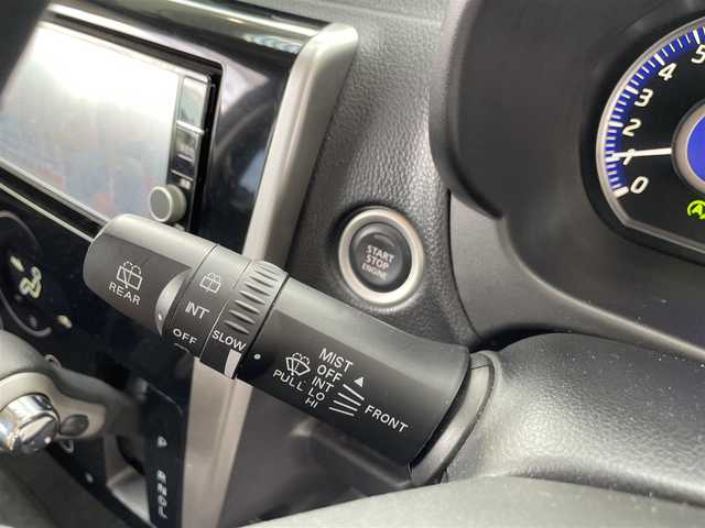 日産 デイズ ハイウェイスターX 三重県 2018(平30)年 6.2万km ホワイトパール 登録時61411km/禁煙車/純正ナビ/（AM/FM/TV/Bluetooth）/フルセグTV/アラウンドビューモニター/アイドリングストップ/純正ドライブレコーダー/プッシュスタート/衝突軽減システム/スペアキー