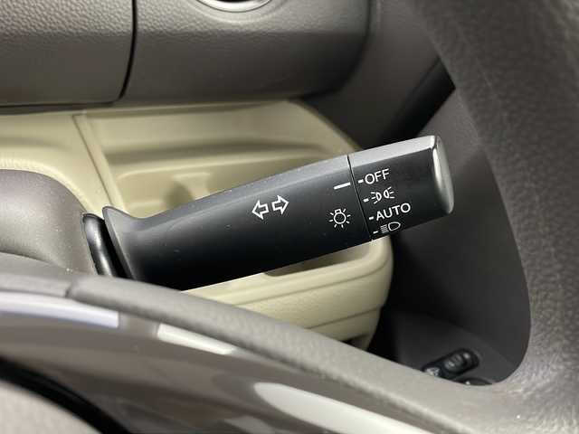 ホンダ Ｎ ＢＯＸ G EX ホンダセンシング 栃木県 2018(平30)年 5.5万km ブリティッシュグリーンP 禁煙車/ホンダセンシング/・衝突軽減ブレーキ/・誤発進抑制機能/・アダプティブクルーズコントロール/・車線維持支援システム/・路外逸脱抑制機能/・先行車発進お知らせ機能/・標識認識機能/純正ナビ/（CD/DVD/BT/TV/FM/AM/USB)/オートライト/オーエアコン/USB入力端子/両側パワースライドドア/スマートキー/プッシュスタート/ETC