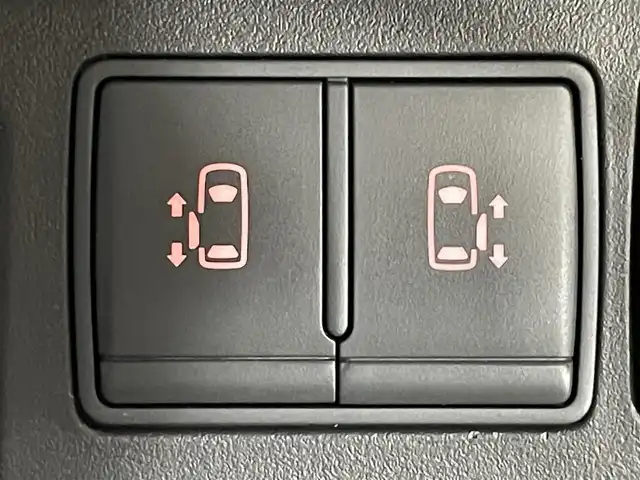 日産 セレナ ハイウェイスター Vセレ+SaftyⅡ 大阪府 2016(平28)年 5.9万km ブリリアントホワイトパール 純正ナビ（フルセグTV/DVD/CD/Bluetooth） 衝突軽減B レーンアシスト ３６０カメラ 両側パワースライドドア クルーズコントロール クリアランスソナー リアオートエアコン ETC ドラレコ LEDライト オートライト プッシュスタート スマートキー