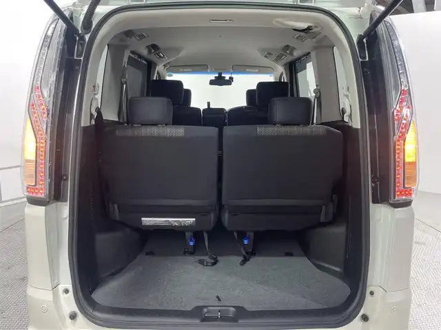 日産 セレナ ハイウェイスター Vセレ+SaftyⅡ 大阪府 2016(平28)年 5.9万km ブリリアントホワイトパール 純正ナビ（フルセグTV/DVD/CD/Bluetooth） 衝突軽減B レーンアシスト ３６０カメラ 両側パワースライドドア クルーズコントロール クリアランスソナー リアオートエアコン ETC ドラレコ LEDライト オートライト プッシュスタート スマートキー