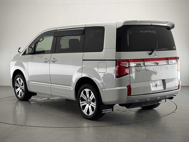 三菱 デリカＤ：５ G パワーパッケージ 宮崎県 2021(令3)年 3.6万km ウォームホワイトパール ワンオーナー/e-Assist/〇衝突軽減被害軽減ブレーキシステム（FCM)/〇車線逸脱警報システム（LDW）/〇レーダークルーズコントロールシステム（ACC)/〇オートマチックハイビーム（AHB）/〇誤発進抑制機能/純正10.1インチナビ/フルセグTV/CD/DVD/Bluetooth/HDMI/バックカメラ/両側パワースライドドア/パワーシート/シートヒーター/ステアリングヒーター/パドルシフト/電動リアゲート/純正18インチAW/LEDヘッドライト/アイドリングストップ/スマートキー×2/保証書/取扱説明書