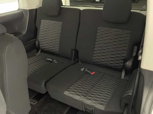 三菱 デリカＤ：５ G パワーパッケージ 宮崎県 2021(令3)年 3.6万km ウォームホワイトパール ワンオーナー/e-Assist/〇衝突軽減被害軽減ブレーキシステム（FCM)/〇車線逸脱警報システム（LDW）/〇レーダークルーズコントロールシステム（ACC)/〇オートマチックハイビーム（AHB）/〇誤発進抑制機能/純正10.1インチナビ/フルセグTV/CD/DVD/Bluetooth/HDMI/バックカメラ/両側パワースライドドア/パワーシート/シートヒーター/ステアリングヒーター/パドルシフト/電動リアゲート/純正18インチAW/LEDヘッドライト/アイドリングストップ/スマートキー×2/保証書/取扱説明書