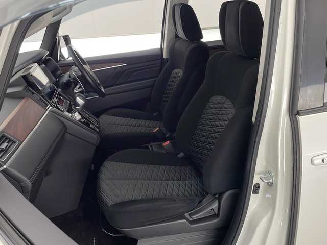 三菱 デリカＤ：５ G パワーパッケージ 宮崎県 2021(令3)年 3.6万km ウォームホワイトパール ワンオーナー/e-Assist/〇衝突軽減被害軽減ブレーキシステム（FCM)/〇車線逸脱警報システム（LDW）/〇レーダークルーズコントロールシステム（ACC)/〇オートマチックハイビーム（AHB）/〇誤発進抑制機能/純正10.1インチナビ/フルセグTV/CD/DVD/Bluetooth/HDMI/バックカメラ/両側パワースライドドア/パワーシート/シートヒーター/ステアリングヒーター/パドルシフト/電動リアゲート/純正18インチAW/LEDヘッドライト/アイドリングストップ/スマートキー×2/保証書/取扱説明書