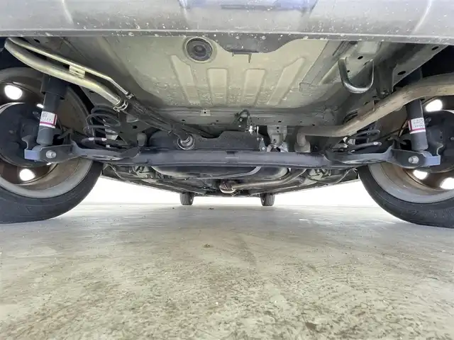 スズキ スペーシア ギア HYBRID XZ 千葉県 2020(令2)年 5万km クールカーキパールメタリック/ガンメタリック2トーン 禁煙車　/衝突軽減システム　/純正８型ナビ　/　　フルセグＴＶ　ＢＴ　ＣＤ　ＤＶＤ　/両側電動スライドドア　/ＥＴＣ　/シートヒーター　/車線逸脱警報　/コーナーセンサー　/追従クルーズコントロール　/ＬＥＤヘッドライト/プッシュスタート/スマートキー/ステアリングリモコン