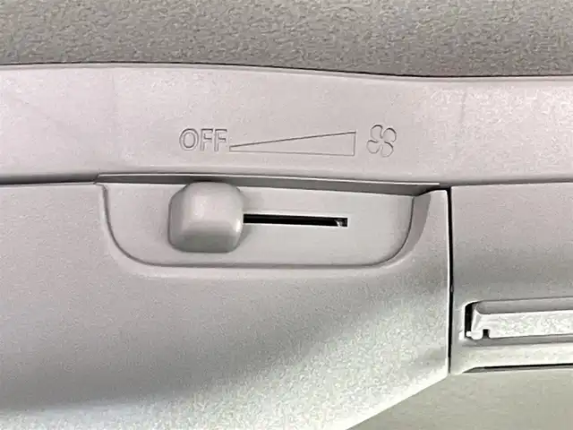 スズキ スペーシア ギア HYBRID XZ 千葉県 2020(令2)年 5万km クールカーキパールメタリック/ガンメタリック2トーン 禁煙車　/衝突軽減システム　/純正８型ナビ　/　　フルセグＴＶ　ＢＴ　ＣＤ　ＤＶＤ　/両側電動スライドドア　/ＥＴＣ　/シートヒーター　/車線逸脱警報　/コーナーセンサー　/追従クルーズコントロール　/ＬＥＤヘッドライト/プッシュスタート/スマートキー/ステアリングリモコン