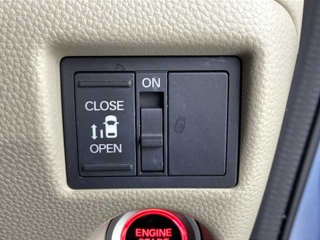 ホンダ Ｎ ＢＯＸ G L ホンダセンシング 愛知県 2019(令1)年 3.9万km モーニングミストブルーM /GathersディーラーOPナビ//AM/FM/CD/DVD/フルセグTV/iPod/SD/USB/BT/AUX//ビルトインETC//助手席側パワースライドドア//スマートキー&プッシュスタート//ステアリングスイッチ//オートクルーズコントロール//電動格納ウィンカーミラー//純正前方録画ドライブレコーダー//USB充電ポート2口//ルーフコンソール//LKA//PCS//TRC//後席ロールサンシェード//リヤコーナーセンサー//純正フロアマット//純正ドアバイザー