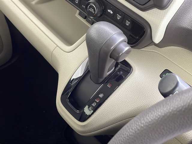 ホンダ Ｎ ＢＯＸ G L ホンダセンシング 愛知県 2019(令1)年 3.9万km モーニングミストブルーM /GathersディーラーOPナビ//AM/FM/CD/DVD/フルセグTV/iPod/SD/USB/BT/AUX//ビルトインETC//助手席側パワースライドドア//スマートキー&プッシュスタート//ステアリングスイッチ//オートクルーズコントロール//電動格納ウィンカーミラー//純正前方録画ドライブレコーダー//USB充電ポート2口//ルーフコンソール//LKA//PCS//TRC//後席ロールサンシェード//リヤコーナーセンサー//純正フロアマット//純正ドアバイザー