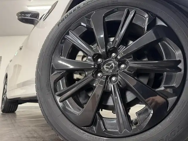 マツダ ＣＸ－６０ XD HV プレミアムスポーツ 三重県 2023(令5)年 2万km ロジウムホワイトプレミアムメタリック ディーゼルターボ・マイルドハイブリッド/4WD/MTモード付8AT/12.3インチナビ/（FM/AM/Bluetooth/USB/CarPlay/AndroidAuto/TV/HDMI）/360°ビュー・モニター/BOSEサウンドシステム（12スピーカー）/ドライブレコーダー前後/i-ACTIVSENSE/・スマートブレーキサポート/・レーダークルーズコントロール/・クルージング&トラフィックサポート/・ドライバー異常時対応システム/・ドライバーモニタリング/・レーンキープアシストシステム/・ブラインドスポットモニタリング/・クロストラフィックアラート（前後）/・パーキングセンサー（前後）/・ヒルディセントコントロール/・【DOP】ドライビングサポートプラス（急アクセル加速抑制機能）/など/装備/・パノラマサンルーフ/・茶革シート/・シートヒーター（D/N/2nd左右）＆ベンチレーション（D/N）/・ステアリングヒーター/・10wayパワーシート（Dメモリー付/N）/・ハンズフリーパワーリフトゲート/・ドライバーパーソナライズ/・アクティブドライビングディスプレイ/・150W電源/・ワイヤレス充電/・左右独立オートエアコン/・純正20inAW/・スマートキーx2＋DSP用x1/など