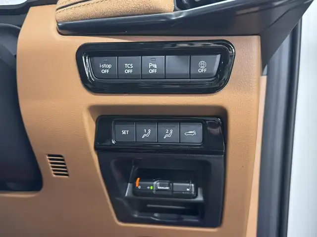 マツダ ＣＸ－６０ XD HV プレミアムスポーツ 三重県 2023(令5)年 2万km ロジウムホワイトプレミアムメタリック ディーゼルターボ・マイルドハイブリッド/4WD/MTモード付8AT/12.3インチナビ/（FM/AM/Bluetooth/USB/CarPlay/AndroidAuto/TV/HDMI）/360°ビュー・モニター/BOSEサウンドシステム（12スピーカー）/ドライブレコーダー前後/i-ACTIVSENSE/・スマートブレーキサポート/・レーダークルーズコントロール/・クルージング&トラフィックサポート/・ドライバー異常時対応システム/・ドライバーモニタリング/・レーンキープアシストシステム/・ブラインドスポットモニタリング/・クロストラフィックアラート（前後）/・パーキングセンサー（前後）/・ヒルディセントコントロール/・【DOP】ドライビングサポートプラス（急アクセル加速抑制機能）/など/装備/・パノラマサンルーフ/・茶革シート/・シートヒーター（D/N/2nd左右）＆ベンチレーション（D/N）/・ステアリングヒーター/・10wayパワーシート（Dメモリー付/N）/・ハンズフリーパワーリフトゲート/・ドライバーパーソナライズ/・アクティブドライビングディスプレイ/・150W電源/・ワイヤレス充電/・左右独立オートエアコン/・純正20inAW/・スマートキーx2＋DSP用x1/など