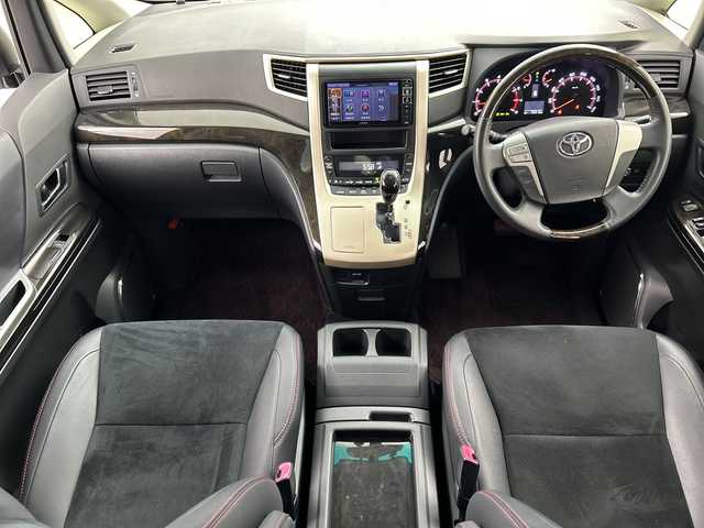 トヨタ ヴェルファイア 2．4Z ゴールデンアイズ 福島県 2013(平25)年 8万km ホワイトパールクリスタルシャイン /禁煙車//４WD//スマートキー//スペアキー//クルーズコントロール//純正ナビ//Bluetooth//フルセグテレビ//純正フリップダウンモニター//電動リアゲート//純正フロアマット//ハーフレザーシート//純正アルミホイール//横滑り防止装置//コーナーセンサー(前後)//オートライト//カーテンエアバック//ビルトインETC