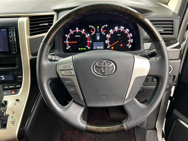 トヨタ ヴェルファイア 2．4Z ゴールデンアイズ 福島県 2013(平25)年 8万km ホワイトパールクリスタルシャイン /禁煙車//４WD//スマートキー//スペアキー//クルーズコントロール//純正ナビ//Bluetooth//フルセグテレビ//純正フリップダウンモニター//電動リアゲート//純正フロアマット//ハーフレザーシート//純正アルミホイール//横滑り防止装置//コーナーセンサー(前後)//オートライト//カーテンエアバック//ビルトインETC