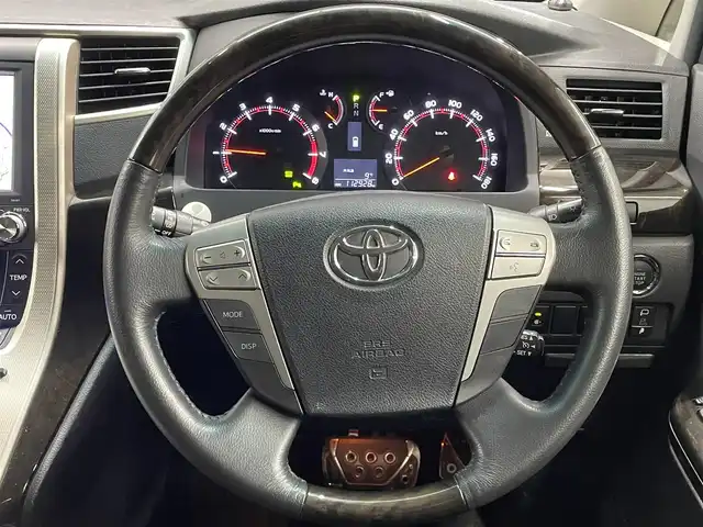 トヨタ ヴェルファイア 2．4Z ゴールデンアイズ 宮城県 2013(平25)年 11.3万km ブラック 純正メモリーナビ/（ＦＭ／ＡＭ／ＣＤ／Ｂｌｕｅｔｏｏｔｈ）　/フルセグテレビ　/ハーフレザーシート　/クルーズコントロール　/両側パワースライドドア　/パワーバックドア　/クールボックス　/フリップダウンモニター/コーナーセンサー/横滑り防止装置/スマートキー/プッシュスタート/ETC