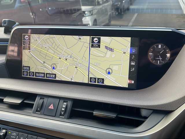 レクサス ＥＳ 300h バージョンL 広島県 2019(平31)年 5万km ソニックチタニウム 禁煙/茶革シート/レクサスセーフティ/・プリクラッシュセーフティ/・レーンディパーチャーアラート/・レーントレーシングアシスト/・オートマチックハイビーム/・アダプティブハイビーム/・先行車発進告知/・ロードサインアシスト/BSM/クリアランスソナー/ヘッドアップディスプレイ/ムーンルーフ/デジタルインナーミラー/純正ナビ/・フルセグ/CD/DVD/Blu-ray/BT/・USB/AUX/SD/サウンドトラック/パノラミックビューモニター/革巻きステアリング/ステアリングスイッチ/ステアリングヒーター/オートライト/シートヒーター／ベンチレーション/純正ドライブレコーダー（前/室内）/ＥＴＣ２．０/３眼ＬＥＤヘッドライト/ヘッドランプクリーナー/シーケンシャルターンランプ/パワーシート/シートメモリー/シートヒーター/ベンチレーション/D席オットマン/後席電動リクライニング/純正フロアマット/純正ドアバイザー/AC100V1500W/純正18インチアルミホイール