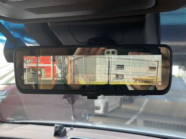 レクサス ＥＳ 300h バージョンL 広島県 2019(平31)年 5万km ソニックチタニウム 禁煙/茶革シート/レクサスセーフティ/・プリクラッシュセーフティ/・レーンディパーチャーアラート/・レーントレーシングアシスト/・オートマチックハイビーム/・アダプティブハイビーム/・先行車発進告知/・ロードサインアシスト/BSM/クリアランスソナー/ヘッドアップディスプレイ/ムーンルーフ/デジタルインナーミラー/純正ナビ/・フルセグ/CD/DVD/Blu-ray/BT/・USB/AUX/SD/サウンドトラック/パノラミックビューモニター/革巻きステアリング/ステアリングスイッチ/ステアリングヒーター/オートライト/シートヒーター／ベンチレーション/純正ドライブレコーダー（前/室内）/ＥＴＣ２．０/３眼ＬＥＤヘッドライト/ヘッドランプクリーナー/シーケンシャルターンランプ/パワーシート/シートメモリー/シートヒーター/ベンチレーション/D席オットマン/後席電動リクライニング/純正フロアマット/純正ドアバイザー/AC100V1500W/純正18インチアルミホイール