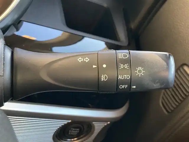 スズキ スペーシア カスタム HYBRID XS 静岡県 2018(平30)年 9.3万km ブルーイッシュブラックパール3 (株)IDOMが運営する【じしゃロン焼津店】の自社ローン対象車両になります。こちらは現金ご利用時の価格です。/自社ローンご希望の方は別途その旨お申付け下さい。　/社外ＳＤナビ/（フルセグＴＶ/Ｂｌｕｅｔｏｏｔｈ接続/ＣＤ/ＤＶＤ）/両側パワースライドドア/衝突軽減ブレーキ/バックカメラ/運転席シートヒーター/ＥＴＣ/ＬＥＤヘッドライト/オートライト/プッシュスタート＆スマートキー