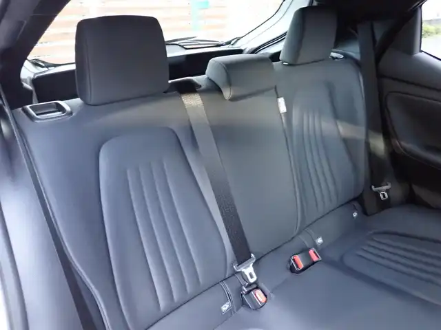 トヨタ ヤリス X 千葉県 2025(令7)年 0.1千km プラチナホワイトパールマイカ 【登録済未使用車】/8インチディスプレイオーディオ/・AM/FMチューナー（ワイドFM対応）/・USB入力（動画・音楽再生/給電type-C）/・HDMI入力端子/・Apple CarPlay/Android Auto対応/・Miracast対応/・Blue tooth対応（ハンズフリー/オーディオ）/バックガイドモニター/ETC車載器/プッシュスタート/スマートキー2本/Toyota safety sense/・プリクラッシュセーフティ/・レーントレーシングアシスト/・レーンディパーチャーアラート/・レーダークルーズコントロール/・オートマチックハイビーム/・ロードサインアシスト/・発進遅れ告知機能/パーキングサポートブレーキ/サイド/カーテンシールドエアバッグ/保証書/取扱説明書/禁煙車