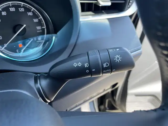 トヨタ ハリアー Z 愛媛県 2021(令3)年 1.6万km ブラック 純正12.3インチナビ/（Bluetooth/フルセグテレビ/メモリナビ）/全方位カメラ/ＥＴＣ２．０/パワーシート/電動リアゲート/アダプティブクルーズコントロール/コーナーセンサー/ABS/横滑り防止装置/レーンキープアシスト/盗難防止装置/衝突被害軽減システム/オートライト/ＬＥＤヘッドライト/純正アルミホイール19インチ/純正フロアマット/スマートキー/スペアキー