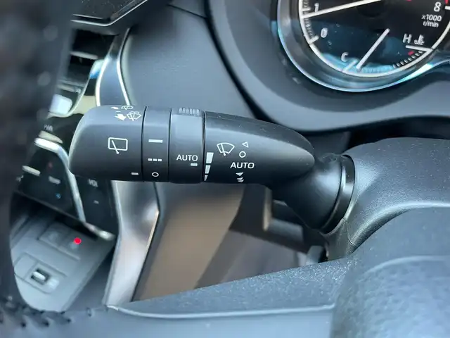 トヨタ ハリアー Z 愛媛県 2021(令3)年 1.6万km ブラック 純正12.3インチナビ/（Bluetooth/フルセグテレビ/メモリナビ）/全方位カメラ/ＥＴＣ２．０/パワーシート/電動リアゲート/アダプティブクルーズコントロール/コーナーセンサー/ABS/横滑り防止装置/レーンキープアシスト/盗難防止装置/衝突被害軽減システム/オートライト/ＬＥＤヘッドライト/純正アルミホイール19インチ/純正フロアマット/スマートキー/スペアキー
