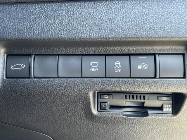 トヨタ ハリアー Z 愛媛県 2021(令3)年 1.6万km ブラック 純正12.3インチナビ/（Bluetooth/フルセグテレビ/メモリナビ）/全方位カメラ/ＥＴＣ２．０/パワーシート/電動リアゲート/アダプティブクルーズコントロール/コーナーセンサー/ABS/横滑り防止装置/レーンキープアシスト/盗難防止装置/衝突被害軽減システム/オートライト/ＬＥＤヘッドライト/純正アルミホイール19インチ/純正フロアマット/スマートキー/スペアキー