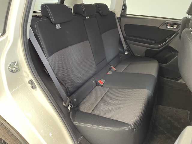 スバル フォレスター 2．0i－L アイサイト 宮城県 2013(平25)年 11.8万km サテンホワイトパール 4WD/レーンキープアシスト/衝突被害軽減システム/純正ナビ/バックカメラ/フルセグTV/Bluetooth、CD、DVD/クルーズコントロール/シートヒーター/パワーシート/X-MODE/MTモード付きAT/パドルシフト/プッシュスタート/オートライト/純正フロアマット/ETC/社外アルミホイール