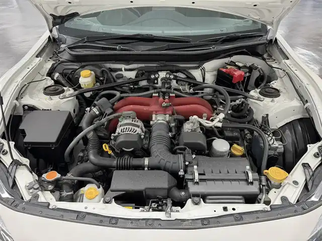 トヨタ ８６ GT リミテッド 三重県 2016(平28)年 6.5万km クリスタルホワイトパール プレミアムガソリン/FR/6F/純正 7インチナビ NSZT-W66T/（AM/FM/CD/DVD/TV/SD/SDREC/Bluetooth）/バックカメラ/ドライブレコーダー 前方/ETC/安全/・ABS/・VSC（ビークル・スタビリティ・コントロール）/・トラクションコントロール（TRACK機能付）/・ヒルスタートアシスト/・緊急ブレーキシグナル/・SRS 運転席・助手席＋サイド＋カーテンシールドエアバッグ/装備/・【OP】SACHSアブソーバー（フロント・リヤ）/・ウェッズスポーツ 社外18inAW*/・ハーフレザーシート（本革×アルカンターラ）/・シートヒーター（D/N）/・クルーズコントロール/・左右独立オートエアコン/・コンライト（ヘッドライト自動点灯・自動消灯システム）/・LEDヘッドランプ/・フロント（LED）＆リヤフォグランプ/・ステアリングスイッチ/・電動格納ドアミラー/・パワーステアリング/・パワーウインドウ/・プッシュスタート/・取/・予備スマートキーx1/*【アルミホイール】/・WedsSport RE05M/・18×8.5J ＋45 100-5H/・2022年12月製造