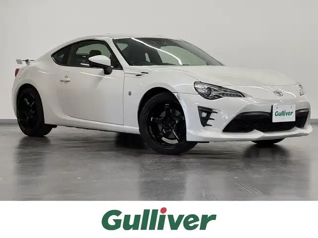 トヨタ ８６ GT リミテッド 三重県 2016(平28)年 6.5万km クリスタルホワイトパール プレミアムガソリン/FR/6F/純正 7インチナビ NSZT-W66T/（AM/FM/CD/DVD/TV/SD/SDREC/Bluetooth）/バックカメラ/ドライブレコーダー 前方/ETC/安全/・ABS/・VSC（ビークル・スタビリティ・コントロール）/・トラクションコントロール（TRACK機能付）/・ヒルスタートアシスト/・緊急ブレーキシグナル/・SRS 運転席・助手席＋サイド＋カーテンシールドエアバッグ/装備/・【OP】SACHSアブソーバー（フロント・リヤ）/・ウェッズスポーツ 社外18inAW*/・ハーフレザーシート（本革×アルカンターラ）/・シートヒーター（D/N）/・クルーズコントロール/・左右独立オートエアコン/・コンライト（ヘッドライト自動点灯・自動消灯システム）/・LEDヘッドランプ/・フロント（LED）＆リヤフォグランプ/・ステアリングスイッチ/・電動格納ドアミラー/・パワーステアリング/・パワーウインドウ/・プッシュスタート/・取/・予備スマートキーx1/*【アルミホイール】/・WedsSport RE05M/・18×8.5J ＋45 100-5H/・2022年12月製造