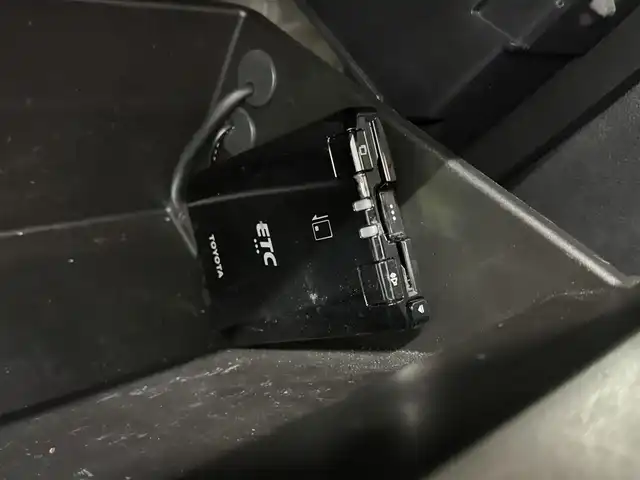 トヨタ ８６ GT リミテッド 三重県 2016(平28)年 6.5万km クリスタルホワイトパール プレミアムガソリン/FR/6F/純正 7インチナビ NSZT-W66T/（AM/FM/CD/DVD/TV/SD/SDREC/Bluetooth）/バックカメラ/ドライブレコーダー 前方/ETC/安全/・ABS/・VSC（ビークル・スタビリティ・コントロール）/・トラクションコントロール（TRACK機能付）/・ヒルスタートアシスト/・緊急ブレーキシグナル/・SRS 運転席・助手席＋サイド＋カーテンシールドエアバッグ/装備/・【OP】SACHSアブソーバー（フロント・リヤ）/・ウェッズスポーツ 社外18inAW*/・ハーフレザーシート（本革×アルカンターラ）/・シートヒーター（D/N）/・クルーズコントロール/・左右独立オートエアコン/・コンライト（ヘッドライト自動点灯・自動消灯システム）/・LEDヘッドランプ/・フロント（LED）＆リヤフォグランプ/・ステアリングスイッチ/・電動格納ドアミラー/・パワーステアリング/・パワーウインドウ/・プッシュスタート/・取/・予備スマートキーx1/*【アルミホイール】/・WedsSport RE05M/・18×8.5J ＋45 100-5H/・2022年12月製造