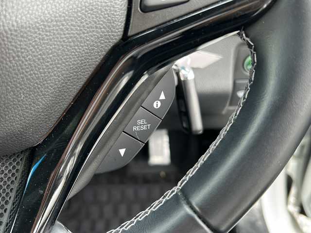 ホンダ ヴェゼル ハイブリッド Z ホンダセンシング 千葉県 2020(令2)年 5.5万km プラチナホワイトパール ナビVXM-204VFi バックカメラ ナビ連動ドラレコ レーダークルーズ ETC シートヒーター パドルシフト ホンダセンシング スマートキー プッシュスタート LEDライト オートライト 17AW