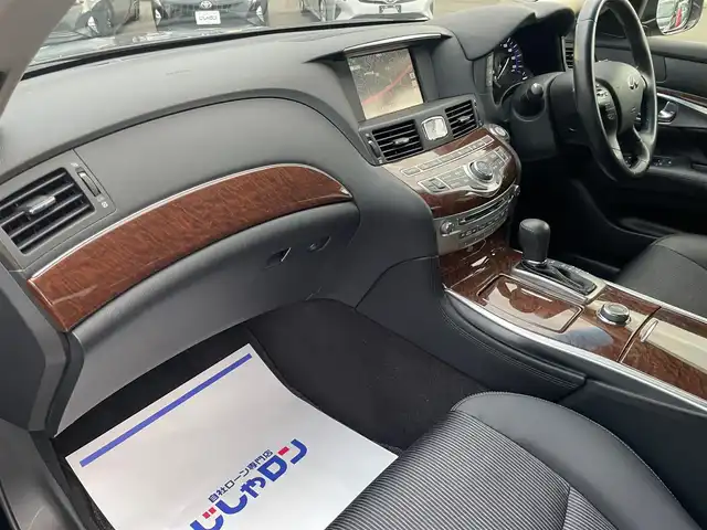 日産 フーガ 250GT Aパッケージ 宮城県 2016(平28)年 10.6万km スーパーブラック (株)IDOMが運営する【じしゃロン仙台店】の自社ローン専用車両になりますこちらは現金またはオートローンご利用時の価格です。自社ローンご希望の方は別途その旨お申付け下さい/ハーフレザーシート/パワーシート/HDDナビ/フルセグ/Bluetooth/アラウンドビューモニター/クルコン/ビルトインETC/クリアランスソナー/LEDヘッドライト