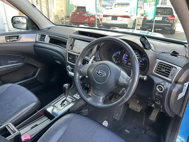 スバル エクシーガ 2．0GT 福岡県 2009(平21)年 18.5万km サファイアブルーパール 禁煙車/AWD/純正メーカーナビ/ビルトインETC/三列シート/ガラスルーフ/プッシュスタート/バックカメラ/クルーズコントロール/ドアバイザー/パドルシフト/ドアバイザー/LEDヘッドライト/フォグランプ/電格ミラー/保証書/取扱説明書/スペアキー