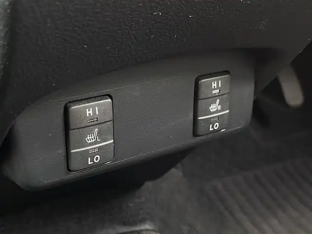 トヨタ シエンタ G クエロ 福岡県 2018(平30)年 2.9万km ブラックマイカ 純正7型SDナビ(フルセグTV/CD/DVD/BT)バックモニタートヨタセーフティセンス両側パワスラドラレコETCシートヒーターHDMIUSBポート純正LEDライト純正マットスマートキープッシュスタート