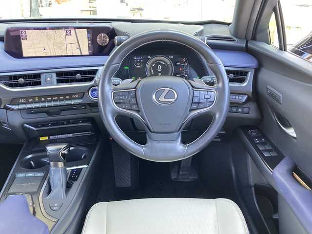 レクサス ＵＸ 250h アーバンエレガンス 富山県 2021(令3)年 2.8万km グラファイトブラックガラスフレーク 純正HDDナビ/フルセグ/サンルーフ/ガラスルーフ/プリクラッシュセーフティ/全方位カメラ/禁煙車/バックカメラ/コーナーセンサー/ETC2.0/ブラインドスポットモニター/電動リアゲート/LEDヘッドライト/レーダークルーズコントロール/パワーシート/パドルシフト/スマートキー/シートヒーター/純正アルミ/純正オーディオ/ウィンカーミラー/電動格納ミラー/プッシュスタート