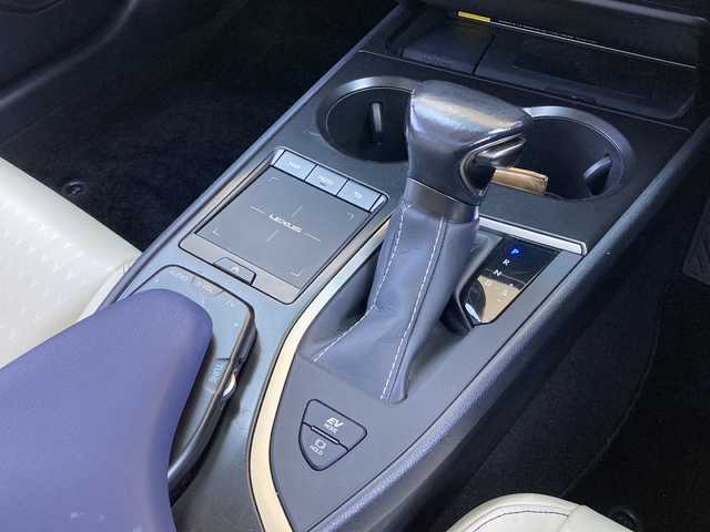 レクサス ＵＸ 250h アーバンエレガンス 富山県 2021(令3)年 2.8万km グラファイトブラックガラスフレーク 純正HDDナビ/フルセグ/サンルーフ/ガラスルーフ/プリクラッシュセーフティ/全方位カメラ/禁煙車/バックカメラ/コーナーセンサー/ETC2.0/ブラインドスポットモニター/電動リアゲート/LEDヘッドライト/レーダークルーズコントロール/パワーシート/パドルシフト/スマートキー/シートヒーター/純正アルミ/純正オーディオ/ウィンカーミラー/電動格納ミラー/プッシュスタート