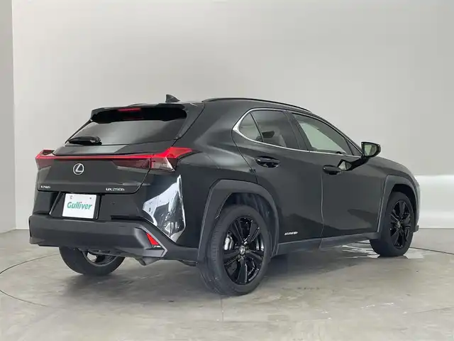 レクサス ＵＸ 250h アーバンエレガンス 埼玉県 2021(令3)年 2.8万km グラファイトブラックガラスフレーク 純正ナビ/フルセグ/サンルーフ/ガラスルーフ/プリクラッシュセーフティ/全方位カメラ/バックカメラ/コーナーセンサー/ETC2.0/ブラインドスポットモニター/電動リアゲート/LEDヘッドライト/レーダークルーズコントロール/パワーシート/パドルシフト/スマートキー/シートヒーター/純正アルミ/純正オーディオ/ウィンカーミラー/電動格納ミラー/プッシュスタート