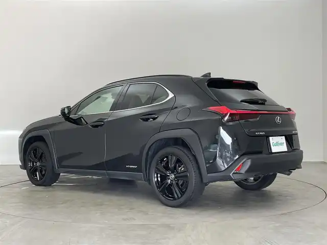 レクサス ＵＸ 250h アーバンエレガンス 埼玉県 2021(令3)年 2.8万km グラファイトブラックガラスフレーク 純正ナビ/フルセグ/サンルーフ/ガラスルーフ/プリクラッシュセーフティ/全方位カメラ/バックカメラ/コーナーセンサー/ETC2.0/ブラインドスポットモニター/電動リアゲート/LEDヘッドライト/レーダークルーズコントロール/パワーシート/パドルシフト/スマートキー/シートヒーター/純正アルミ/純正オーディオ/ウィンカーミラー/電動格納ミラー/プッシュスタート