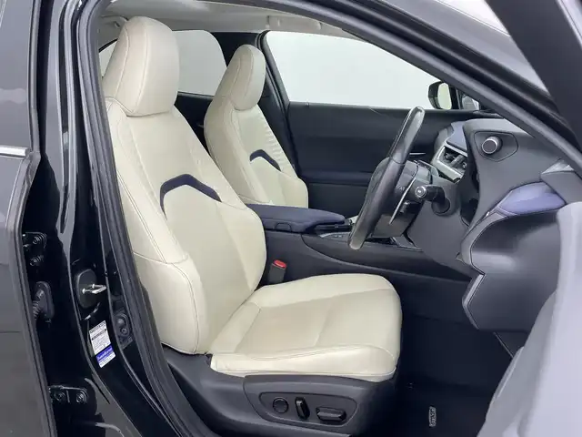レクサス ＵＸ 250h アーバンエレガンス 埼玉県 2021(令3)年 2.8万km グラファイトブラックガラスフレーク 純正ナビ/フルセグ/サンルーフ/ガラスルーフ/プリクラッシュセーフティ/全方位カメラ/バックカメラ/コーナーセンサー/ETC2.0/ブラインドスポットモニター/電動リアゲート/LEDヘッドライト/レーダークルーズコントロール/パワーシート/パドルシフト/スマートキー/シートヒーター/純正アルミ/純正オーディオ/ウィンカーミラー/電動格納ミラー/プッシュスタート