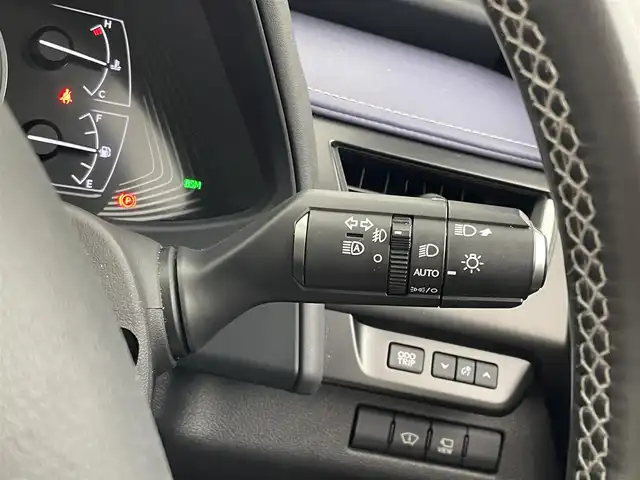 レクサス ＵＸ 250h アーバンエレガンス 埼玉県 2021(令3)年 2.8万km グラファイトブラックガラスフレーク 純正ナビ/フルセグ/サンルーフ/ガラスルーフ/プリクラッシュセーフティ/全方位カメラ/バックカメラ/コーナーセンサー/ETC2.0/ブラインドスポットモニター/電動リアゲート/LEDヘッドライト/レーダークルーズコントロール/パワーシート/パドルシフト/スマートキー/シートヒーター/純正アルミ/純正オーディオ/ウィンカーミラー/電動格納ミラー/プッシュスタート