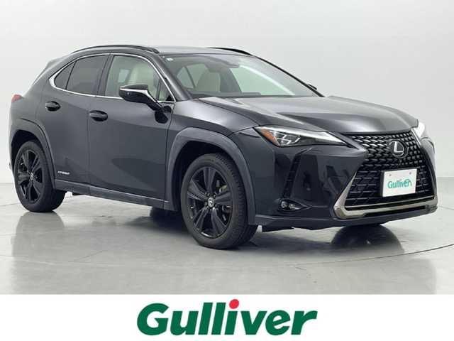 レクサス ＵＸ 250h アーバンエレガンス 熊本県 2021(令3)年 2.8万km グラファイトブラックガラスフレーク サンルーフ/純正ナビ（ApplCarPlay・AndroidAuto・CD・DVD・フルセグ・BT・USB）/パノラミックビュモニター/前後コーナーセンサー/ビルトインETC2.0/レクサスセーフティーシステム/・プリクラッシュセーフティ/・レーンキープアシスト/・ロードサインアシスト/・アダブティブクルーズコントロール/・オートハイビーム/・ブラインドスポットモニター/・リアクロストラフィックアラート/・駐車時支援パーキングサポートシステム/横滑り防止/パワーバックドア/前席シートヒーター/ステアリングヒーター/ヘッドアップディスプレイ/パドルシフト/電動パーキング/ブレーキホールド/レザーシート/純正フロアマット/純正１８インチAW/オートライト/LEDヘッドライト/フォグランプ/スマートキー/プッシュスタート