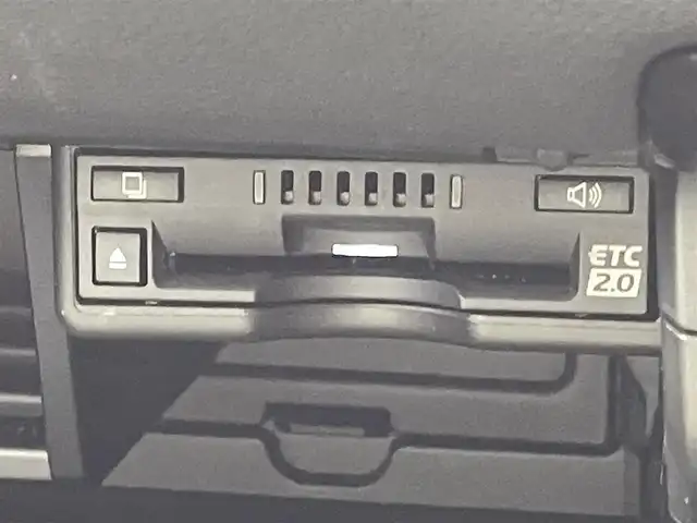 レクサス ＵＸ 250h アーバンエレガンス 熊本県 2021(令3)年 2.8万km グラファイトブラックガラスフレーク サンルーフ/純正ナビ（ApplCarPlay・AndroidAuto・CD・DVD・フルセグ・BT・USB）/パノラミックビュモニター/前後コーナーセンサー/ビルトインETC2.0/レクサスセーフティーシステム/・プリクラッシュセーフティ/・レーンキープアシスト/・ロードサインアシスト/・アダブティブクルーズコントロール/・オートハイビーム/・ブラインドスポットモニター/・リアクロストラフィックアラート/・駐車時支援パーキングサポートシステム/横滑り防止/パワーバックドア/前席シートヒーター/ステアリングヒーター/ヘッドアップディスプレイ/パドルシフト/電動パーキング/ブレーキホールド/レザーシート/純正フロアマット/純正１８インチAW/オートライト/LEDヘッドライト/フォグランプ/スマートキー/プッシュスタート