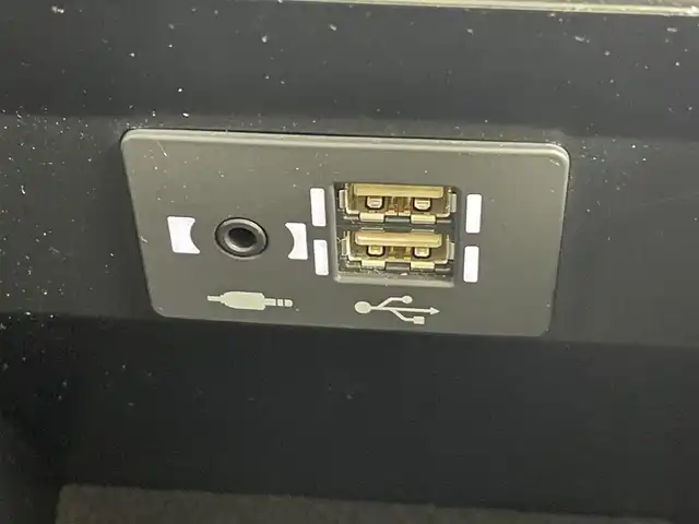 レクサス ＵＸ 250h アーバンエレガンス 熊本県 2021(令3)年 2.8万km グラファイトブラックガラスフレーク サンルーフ/純正ナビ（ApplCarPlay・AndroidAuto・CD・DVD・フルセグ・BT・USB）/パノラミックビュモニター/前後コーナーセンサー/ビルトインETC2.0/レクサスセーフティーシステム/・プリクラッシュセーフティ/・レーンキープアシスト/・ロードサインアシスト/・アダブティブクルーズコントロール/・オートハイビーム/・ブラインドスポットモニター/・リアクロストラフィックアラート/・駐車時支援パーキングサポートシステム/横滑り防止/パワーバックドア/前席シートヒーター/ステアリングヒーター/ヘッドアップディスプレイ/パドルシフト/電動パーキング/ブレーキホールド/レザーシート/純正フロアマット/純正１８インチAW/オートライト/LEDヘッドライト/フォグランプ/スマートキー/プッシュスタート