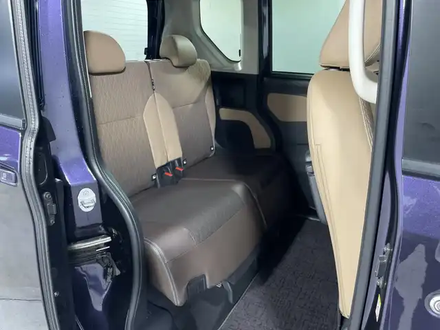 日産 ルークス ハイウェイスター Gターボ 神奈川県 2022(令4)年 2.8万km アメジストパープル ターボ/快適パックA/プレミアムグラデーションインテリア/純正9型SDナビゲーション【MM321D-L】/フルセグ　CD DVD　AM FM CD DVD　Bluetooth　iphone ipod /インテリジェントアラウンドビューモニター/先進安全装備/インテリジェントエマージェンシーブレーキ/踏み間違い防止アシスト/インテリジェントLI【車線逸脱防止支援システム】/車線逸脱警報/インテリジェントECW【前方衝突予測警報】/インテリジェントDA【ふらつき警報】/標識認識機能/ハンズフリー両側電動スライドドア【ロールサンシェード】/ブラウン革巻きステアリング/プラズマクラスター付きリアツーリングファン/グラデーションブラウン合皮×トリコットコンビシート/後席パーソナルテーブル/助手席シートバックUSB電源ソケット/SOSコール/純正ナビ連動前方ドライブレコーダー/自動防眩ミラー/プッシュスタート/スマートキー/純正14インチアルミホイール/純正リアスポイラー/LEDヘッドランプ/オートライト/LEDフロントフォグランプ/スペアキー