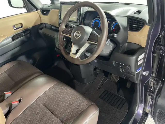 日産 ルークス ハイウェイスター Gターボ 神奈川県 2022(令4)年 2.8万km アメジストパープル ターボ/快適パックA/プレミアムグラデーションインテリア/純正9型SDナビゲーション【MM321D-L】/フルセグ　CD DVD　AM FM CD DVD　Bluetooth　iphone ipod /インテリジェントアラウンドビューモニター/先進安全装備/インテリジェントエマージェンシーブレーキ/踏み間違い防止アシスト/インテリジェントLI【車線逸脱防止支援システム】/車線逸脱警報/インテリジェントECW【前方衝突予測警報】/インテリジェントDA【ふらつき警報】/標識認識機能/ハンズフリー両側電動スライドドア【ロールサンシェード】/ブラウン革巻きステアリング/プラズマクラスター付きリアツーリングファン/グラデーションブラウン合皮×トリコットコンビシート/後席パーソナルテーブル/助手席シートバックUSB電源ソケット/SOSコール/純正ナビ連動前方ドライブレコーダー/自動防眩ミラー/プッシュスタート/スマートキー/純正14インチアルミホイール/純正リアスポイラー/LEDヘッドランプ/オートライト/LEDフロントフォグランプ/スペアキー