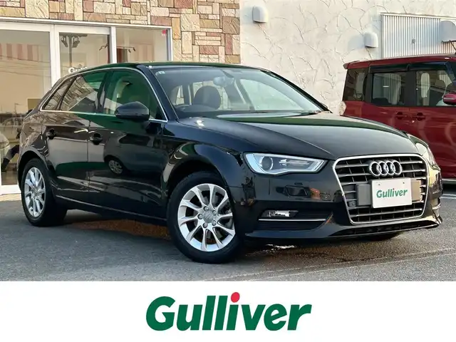 アウディ Ａ３ スポーツバック 1．4 TFSI 徳島県 2015(平27)年 6.7万km 黒 純正ナビ/（BT/CD/SD/フルセグＴＶ）/バックカメラ/ビルトインETC/電動パーキングブレーキ/パドルシフト/革巻きステアリング/ステアリングスイッチ/プッシュスタート/スマートキー/スペアキー1本/キセノンヘッドライト/前後コーナーセンサー/純正16インチアルミホイール/取扱説明書/保証書有り