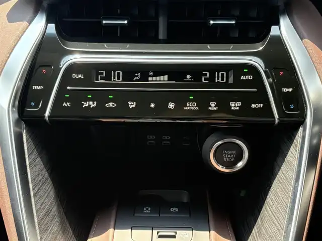 トヨタ ハリアー Z レザーパッケージ 三重県 2024(令6)年 0.6万km プラチナホワイトパールマイカ ♪♪ワンオーナー ♪♪/走行距離5107キロ/車検令和９年６月まで/トヨタセーフティーセンス/純正ナビ/　・フルセグ/　・Bluetooth/　・USB/JBLサウンド/デジタルインナーミラー/ブラックレザーシート/シートベンチレーション/D/N席パワーシート/パワーバックドア/LEDヘッドライト/LEDフォグライト/スマートキーx2/プッシュスタート/純正フロアマット/クリアランスソナー/ビルトインETC2.0