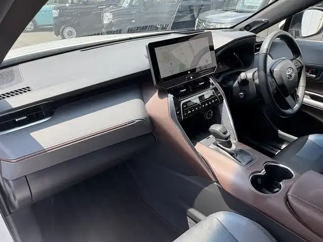 トヨタ ハリアー Z レザーパッケージ 三重県 2024(令6)年 0.6万km プラチナホワイトパールマイカ ♪♪ワンオーナー ♪♪/走行距離5107キロ/車検令和９年６月まで/トヨタセーフティーセンス/純正ナビ/　・フルセグ/　・Bluetooth/　・USB/JBLサウンド/デジタルインナーミラー/ブラックレザーシート/シートベンチレーション/D/N席パワーシート/パワーバックドア/LEDヘッドライト/LEDフォグライト/スマートキーx2/プッシュスタート/純正フロアマット/クリアランスソナー/ビルトインETC2.0