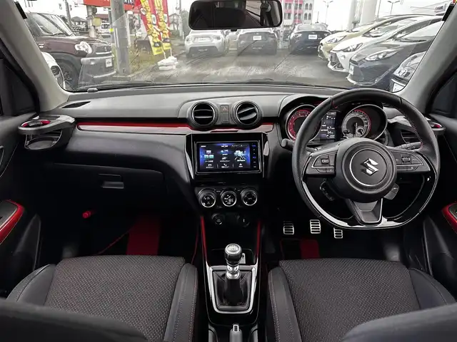 スズキ スイフト スポーツ 宮城県 2024(令6)年 1.6万km スピーディーブルーM ワンオーナー/6速MT/セーフティサポート/・デュアルセンサーブレーキサポート/・アダプティブクルーズコントロール/・リアパーキングセンサー/・車線逸脱警報機能/・車線逸脱抑制機能/・リアクロストラフィックアラート/・ブラインドスポットモニター/・ハイビームアシスト/・ふらつき警報機能/・標識認識機能/・先行車発進お知らせ機能/社外SDメモリナビ/・CD/DVD/・Bluetooth/・フルセグTV/バックカメラ/シートヒーター/革巻きステアリング/ステアリングスイッチ/オートエアコン/LEDヘッドランプ/フォグランプ/オートライト/スマートキー＆プッシュスタート/純正17インチAW（スタッドレス）/純正フロアマット/W/サイド/カーテンエアバッグ/取扱説明書/保証書